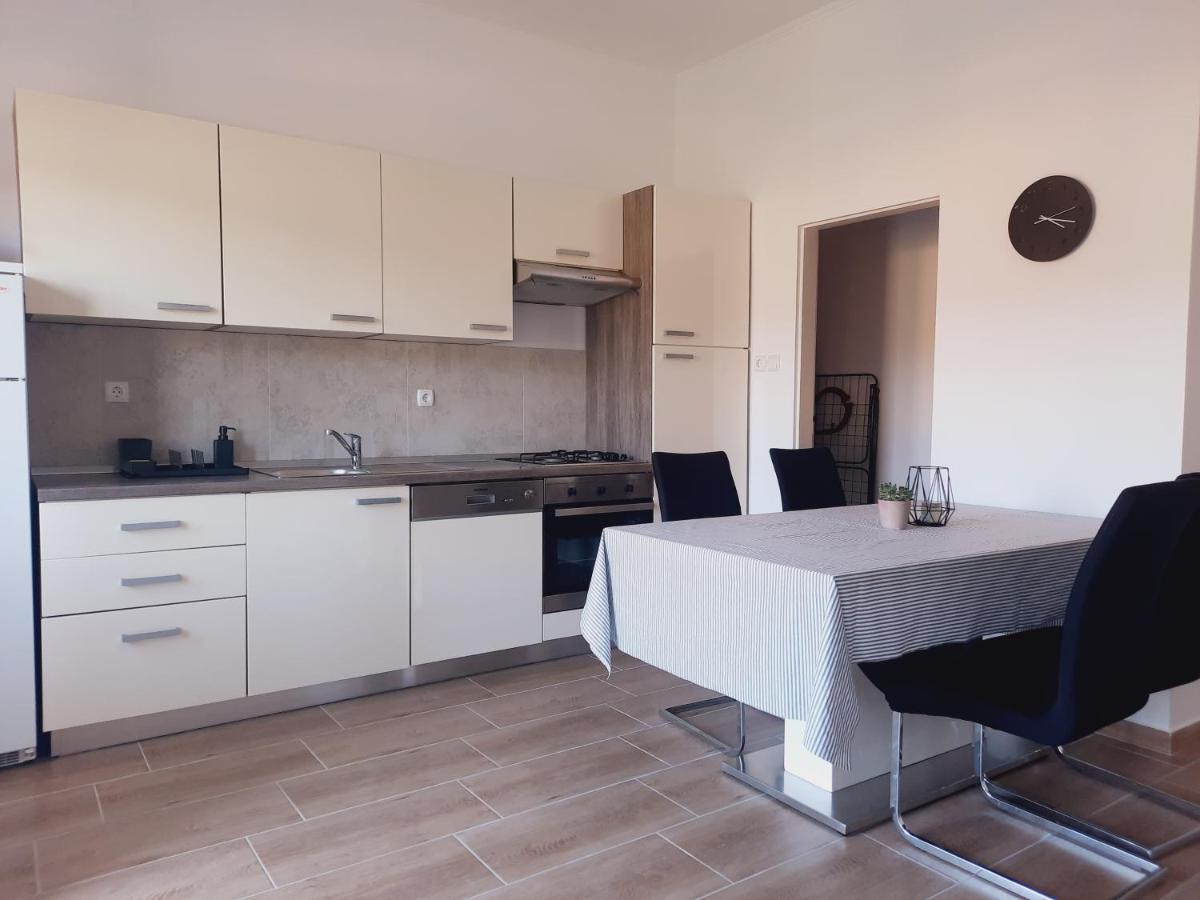 Apartamento Marovito Supetarska Draga Exterior foto